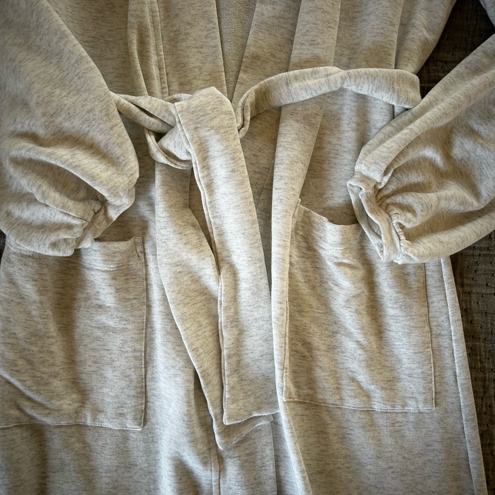 Hatch White Lounge Robe - Picture 3 of 5